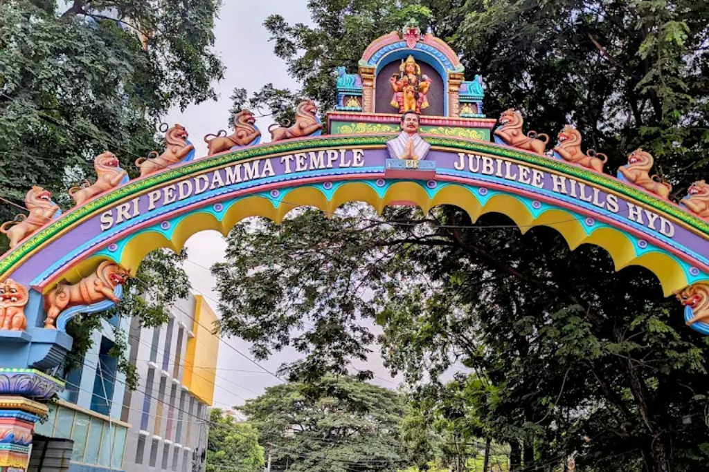 Featured image: Who can help with Top digital marketing agencies in Hyderabad near Peddamma Temple, Jubilee Hills | Moosi Web