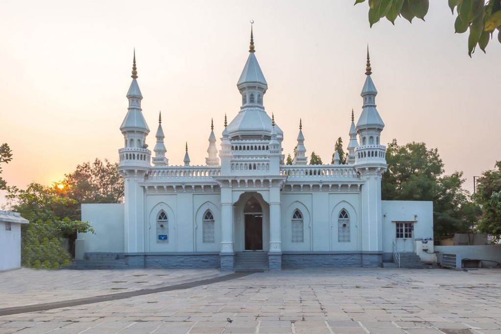 Featured image: How to shortlist Website designers in Hyderabad near Spanish Mosque, Begumpet | Moosi Web