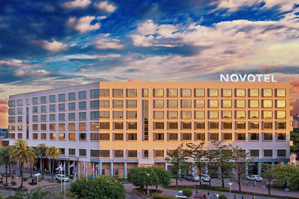 Featured image: Website builders in Hyderabad near Novotel HICC, Nanakramguda: what buyers ask first | Moosi Web