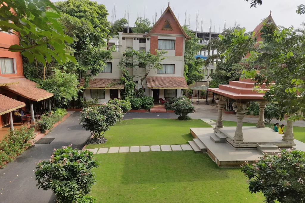 Alankrita Resort, Manikonda — landmark buyer guide featured image