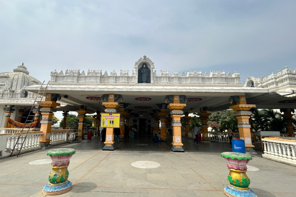 Featured image: Where to find ERP software solutions in Hyderabad near Srinivasa Swamy Temple, Manikonda | Moosi Web